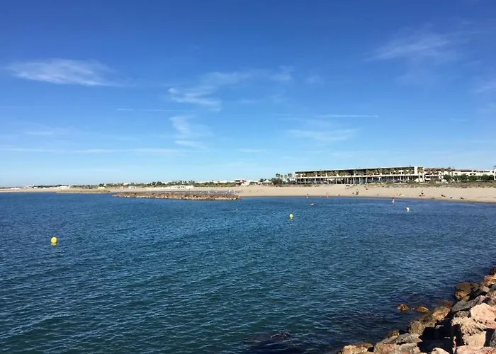 Appartement Appartement climatisé pour 6 personnes avec vue sur canal et parking à Sète - FR-1-338-533