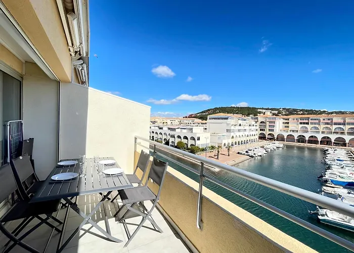Appartement climatisé pour 6 personnes avec vue sur canal et parking à Sète - FR-1-338-533