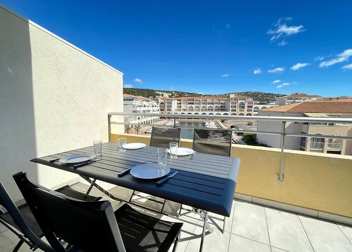 Appartement climatisé pour 6 personnes avec vue sur canal et parking à Sète - FR-1-338-533 Sète