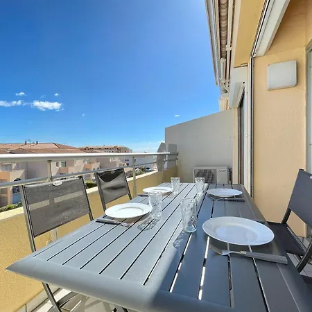 Superbe 2 Pieces A 200m De La Plage Avec Terrasse Et Parking - Fr-1-338-533